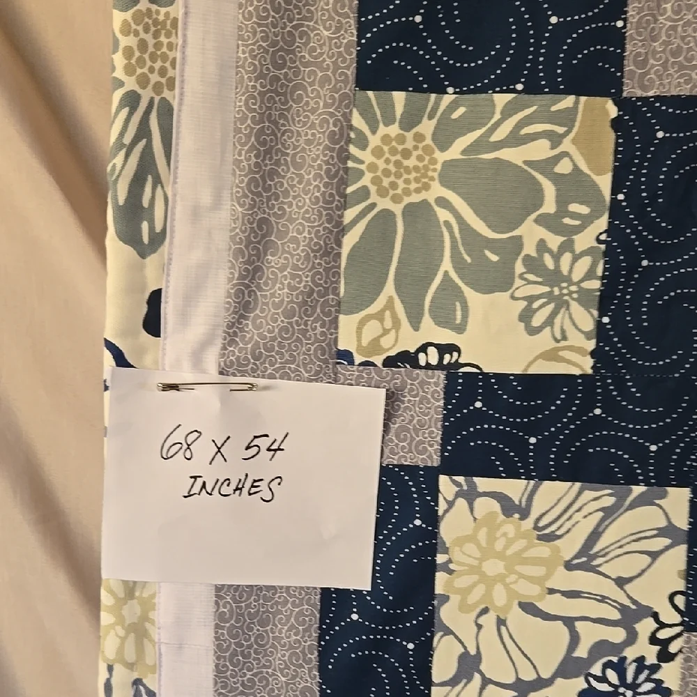 Cream and Blue Patchwork Quilt with Geometric Design